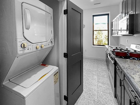 5th image of 1428 Madison Ave #3