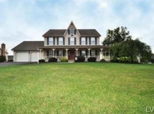 24 N Herbein Dr, Topton, PA