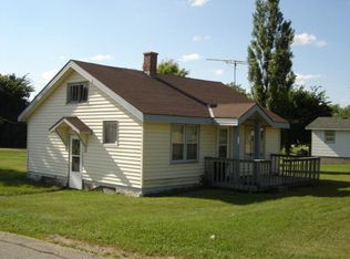 403 Fergus Ave, Erhard, MN 56534