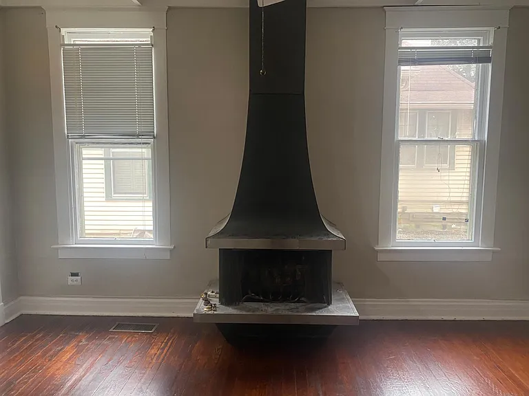 2096 Court Ave #1 — Photo 1