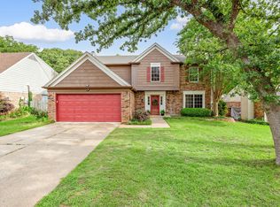 516 Briarcroft Dr, Grapevine, TX 76051