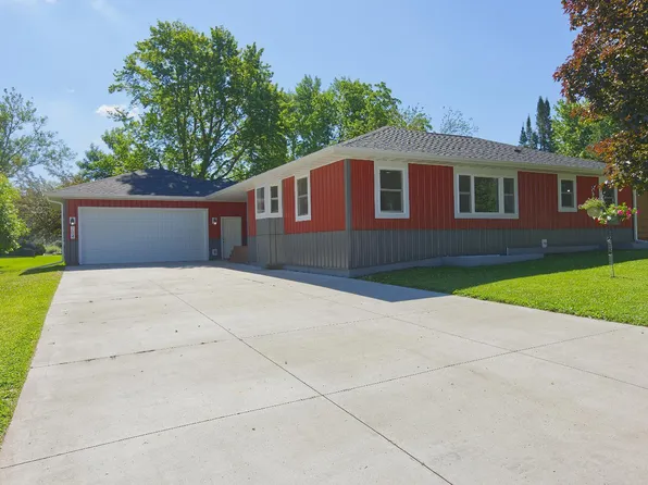 704 11th Ave, Howard Lake, MN 55349