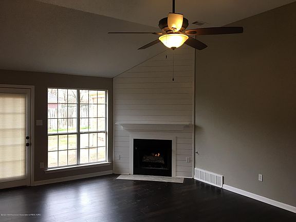5th image of 10942 Lexington Dr