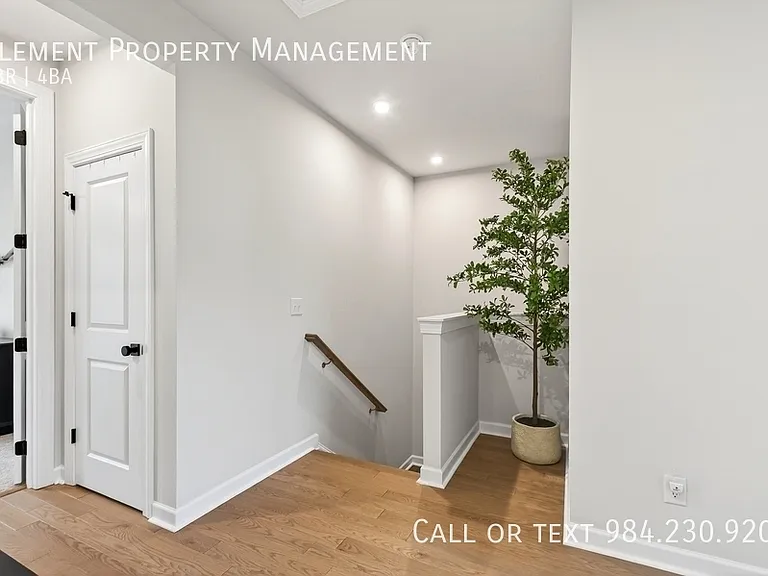 4730 Cypress Tree Ln #1 — Photo 44