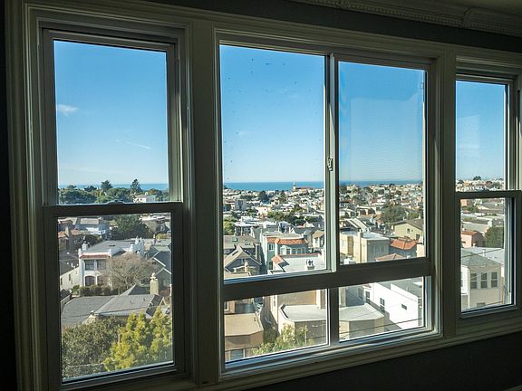 4th image of 133 Kensington Way #1