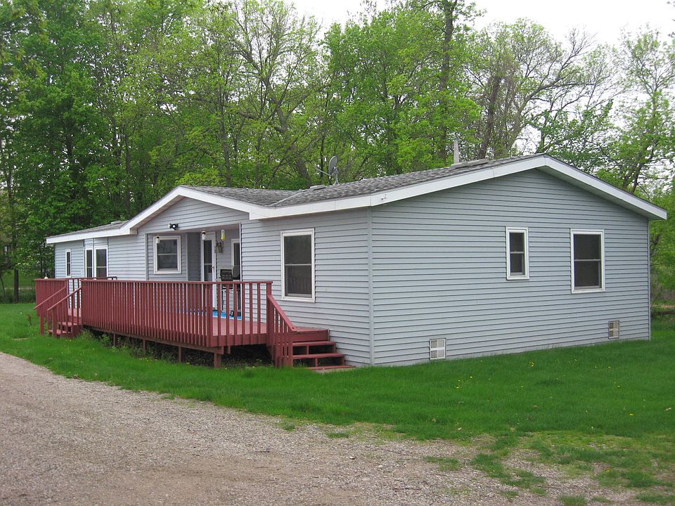 3 Bedroom/2 Full Baths