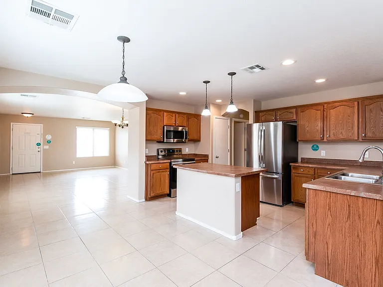 3630 W Mesquite Ave — Photo 5