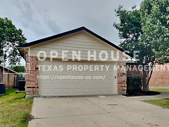 10469 Winding Passage Way, Fort Worth, TX 76131