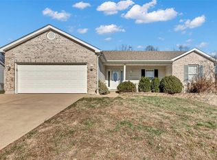 2823 Maplewood Ct, High Ridge, MO 63049
