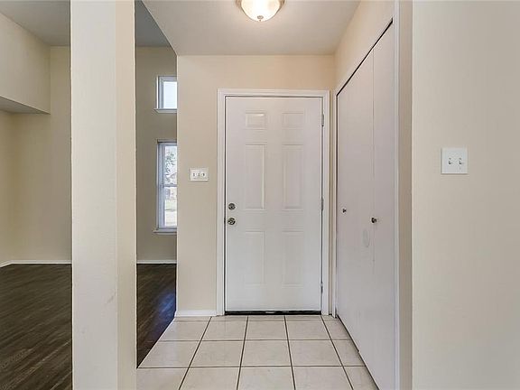 2nd image of 2211 Wamsetta Dr