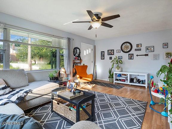 3rd image of 1505 Saint Marys Blvd