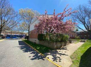 69-18 Springfield Blvd #D, Oakland Gardens, NY 11364