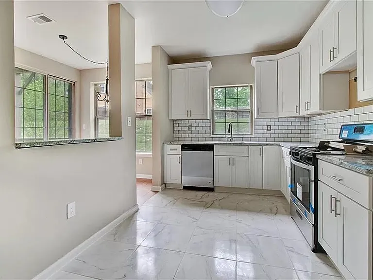 3151 Cypress Ct — Photo 17
