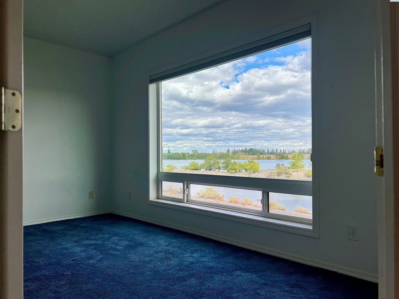 300 Columbia Point Dr Unit D204 photo 1