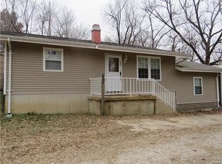 806 Sharp Rd, Fenton, MO 63026