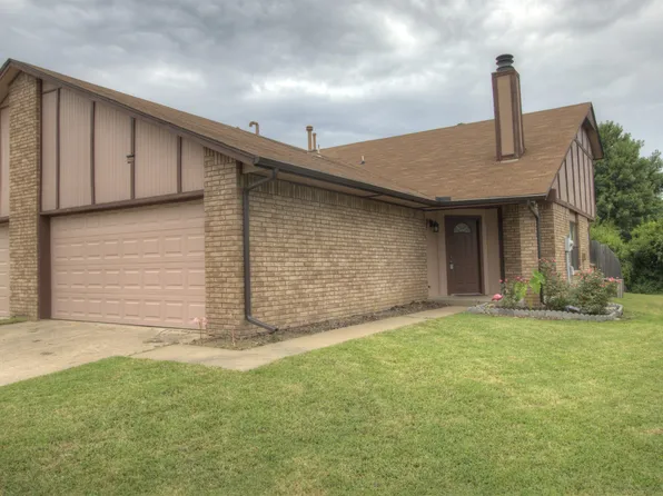4723 S Ironwood Ave W, Broken Arrow, OK 74011