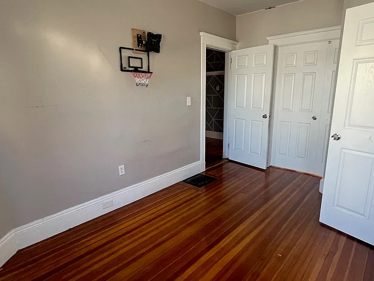 130 Armandine St #1 — Photo 6