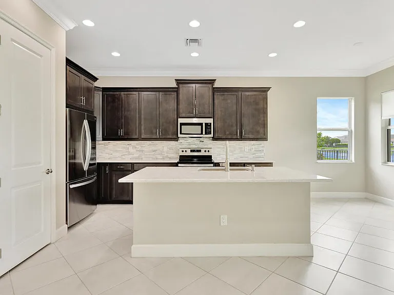 15684 Goldfinch Cir — Photo 7