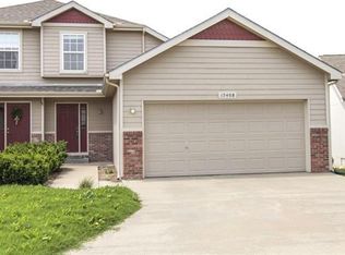 1540 Legend Trail Dr UNIT B, Lawrence, KS 66047