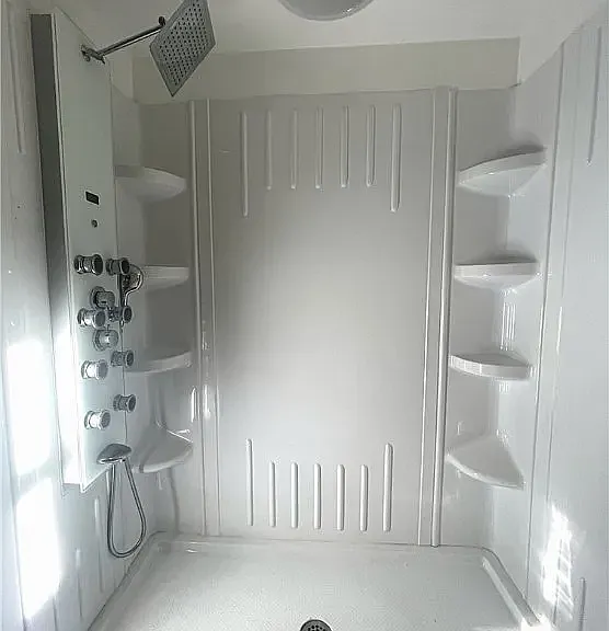 320 Hancock St — Photo 8