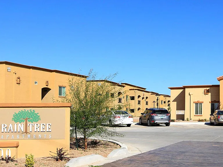 Raintree Apartments — Photo 8