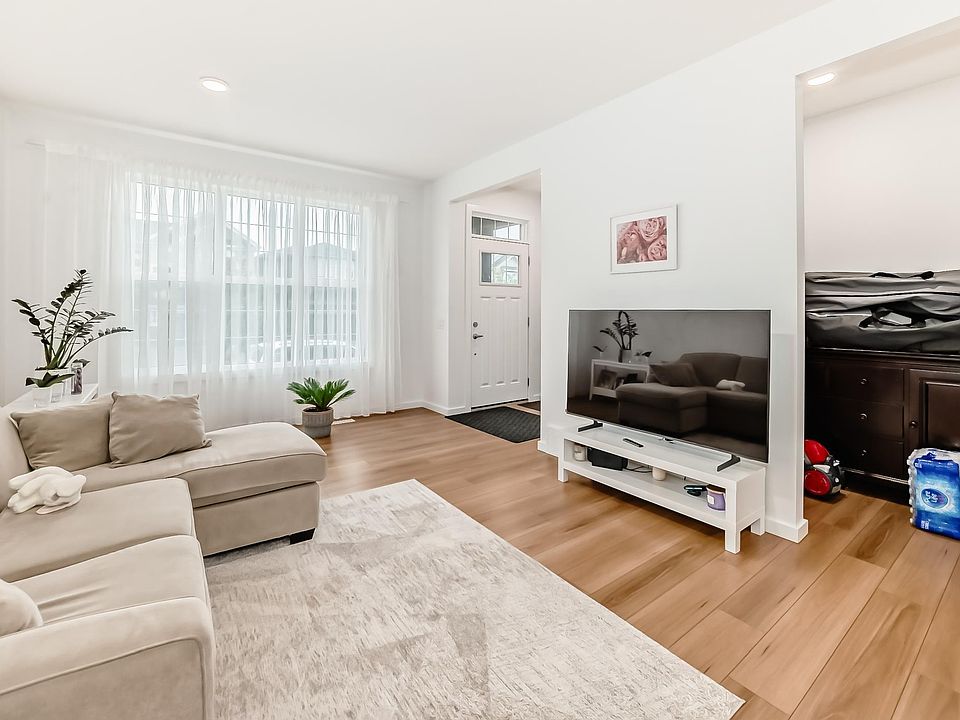 1st image of 8129 226a St NW
