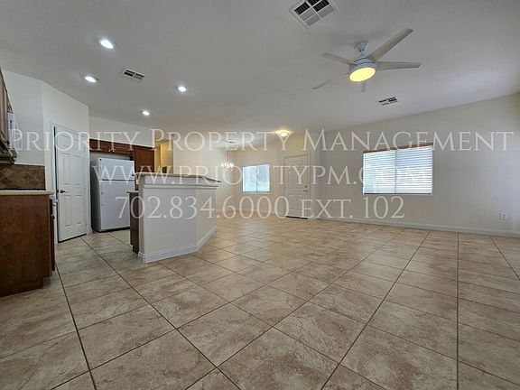 4th image of 9132 Forest Willow Ave Unit 103