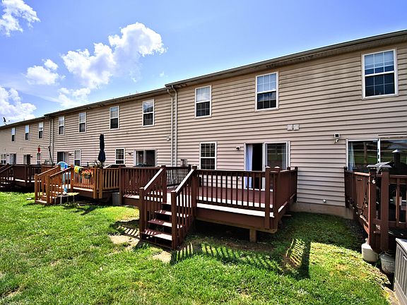 3rd image of 1055 Balley Dr