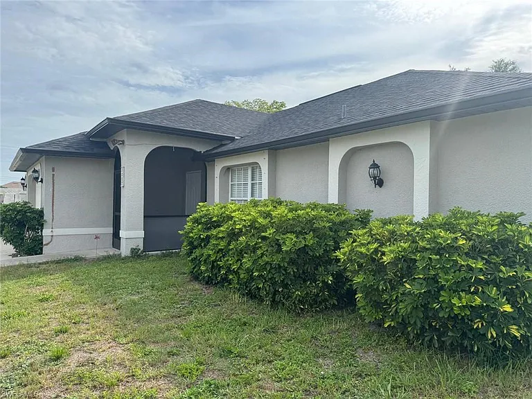 2227 SW 5th Ave — Photo 4