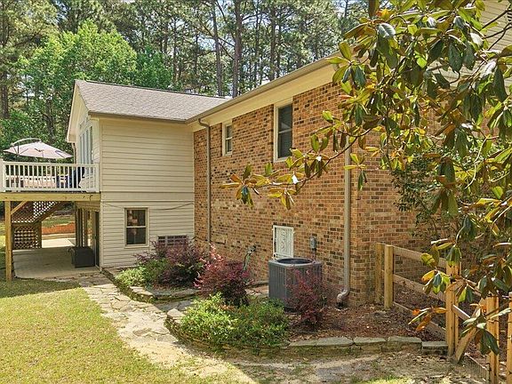 4th image of 852 Barber Road