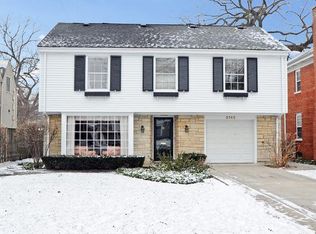 2142 Chestnut Ave, Wilmette, IL 60091