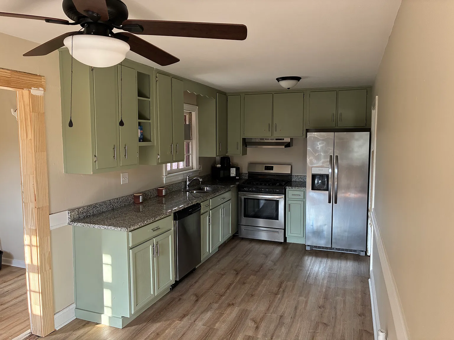 3 bed, 1228 sqft, $1,365 — Photo 3