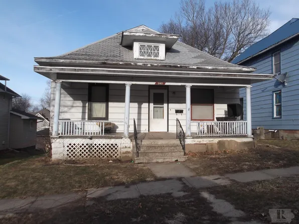 307 1st Ave, Audubon, IA 50025