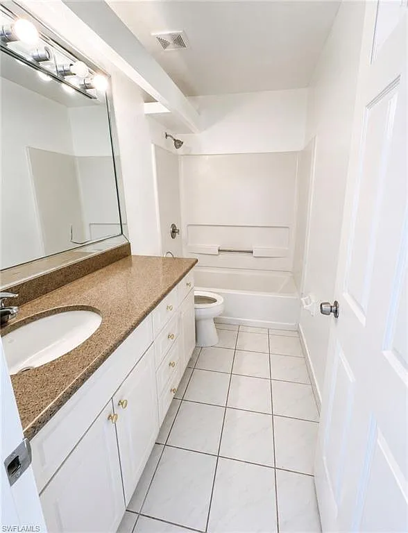2 bed, 1.0 bath, 1176 sqft, $2,400 — Photo 4