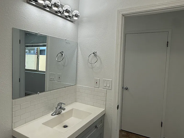 1141 E Foothill Blvd #5 — Photo 9