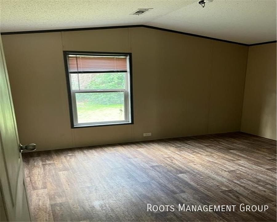 2nd image of 1223 Paul Ln