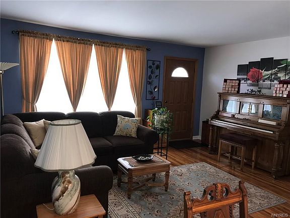 5th image of 23 Rogers Dr