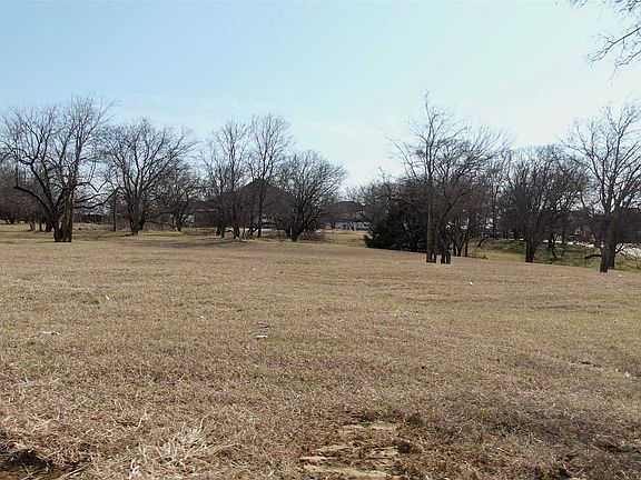 3rd image of 9108 Fossil Ridge Dr