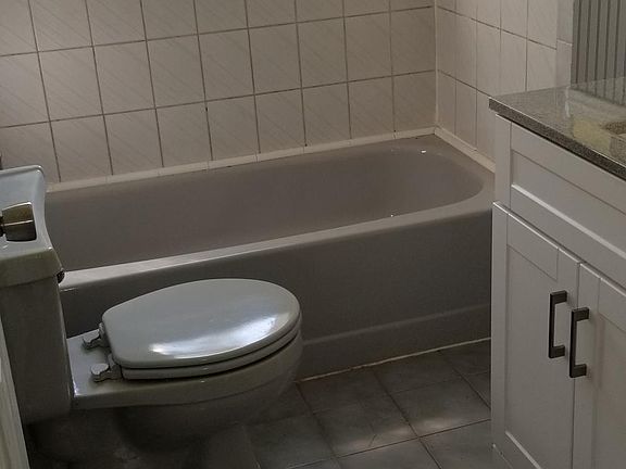 5th image of 994 Stamler Dr