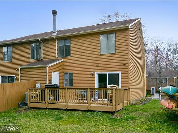 3rd image of 1357 Almond Dr