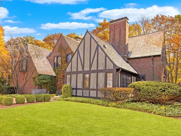 723 East Juniper LANE, Fox Point, WI 53217