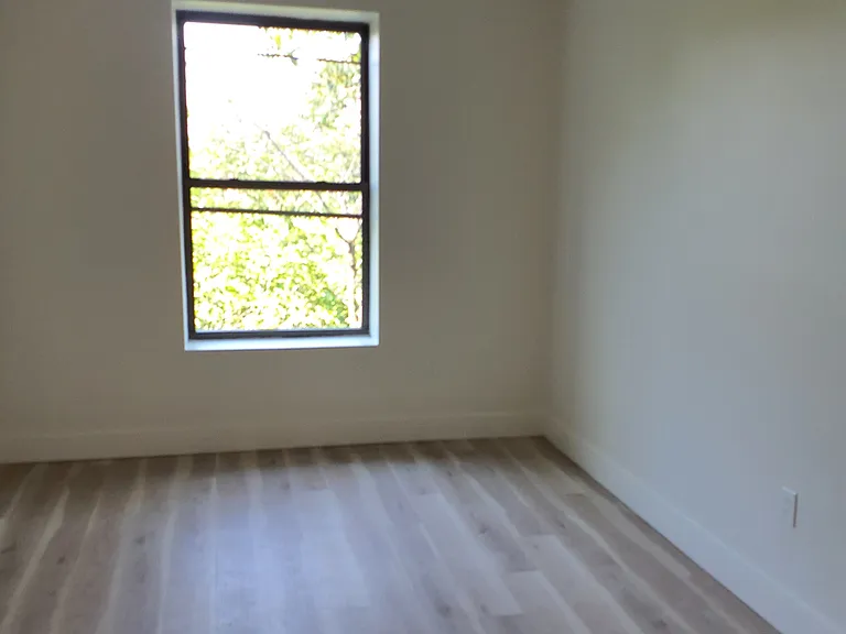 163 Park Ave #4R — Photo 5