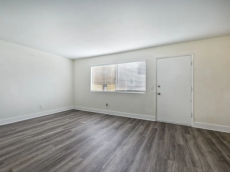 552 Van Houten Ave #A — Photo 8