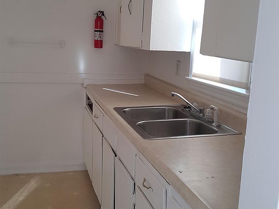 2nd image of 3336 Norton Ave
