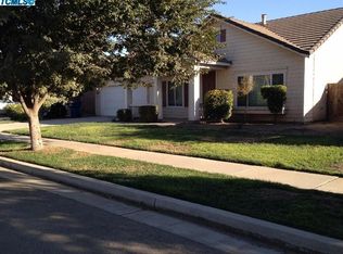 1485 Clarete Ave, Tulare, CA