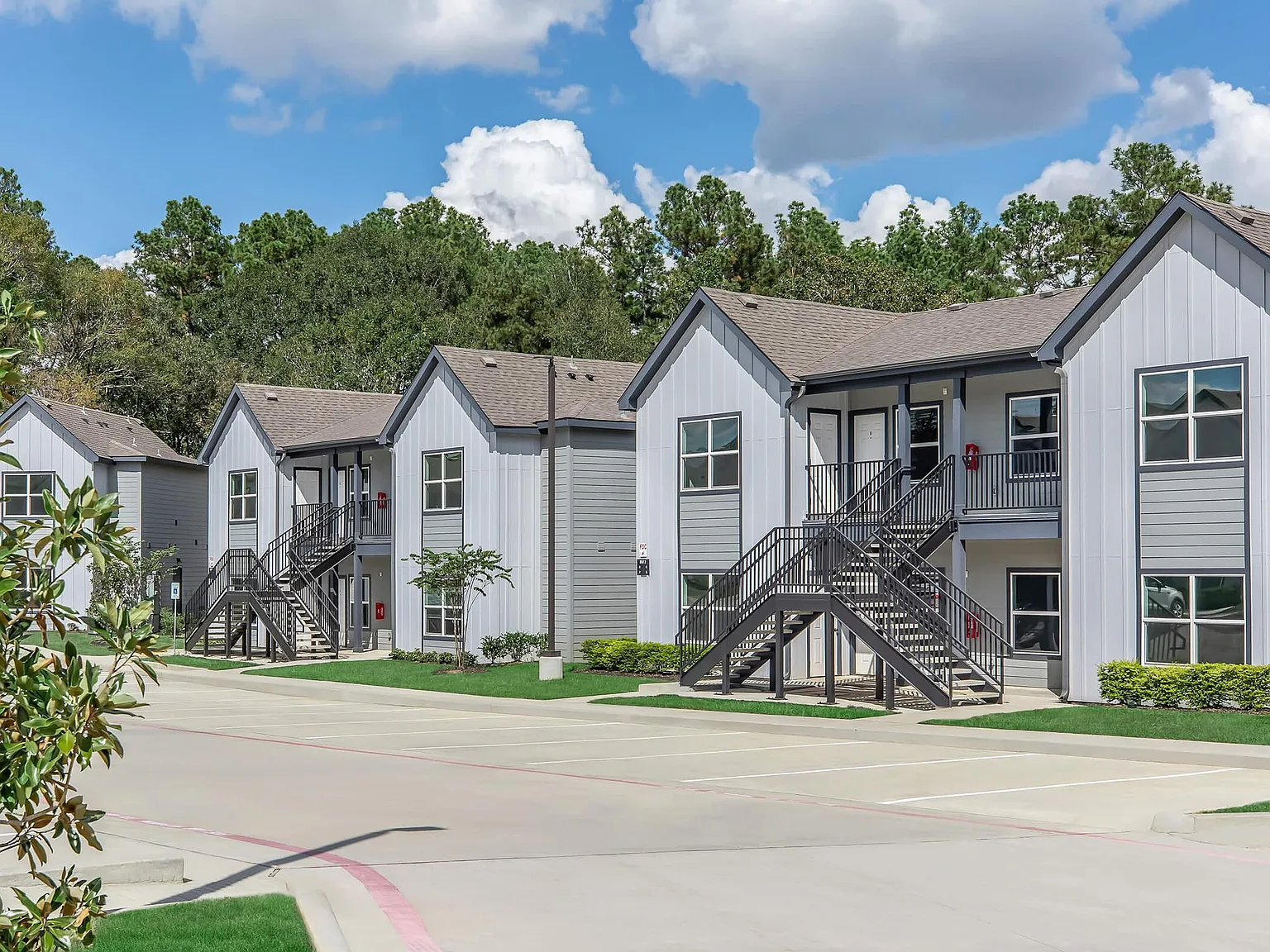 Argo Pointe Apartments — Photo 4