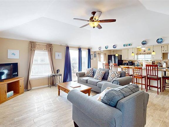 5th image of 4107 1st St