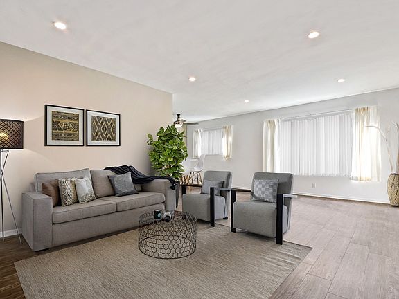 2nd image of 708 S Barrington Ave APT 214
