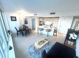 4638 Gladstone St #809, Vancouver, BC V5N0G5