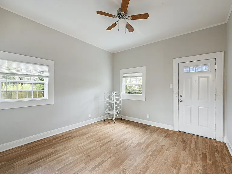 2511 San Gabriel St — Photo 20